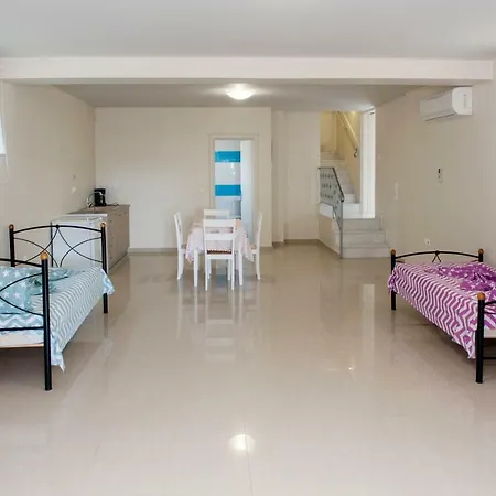 Hermes * Порто Хели