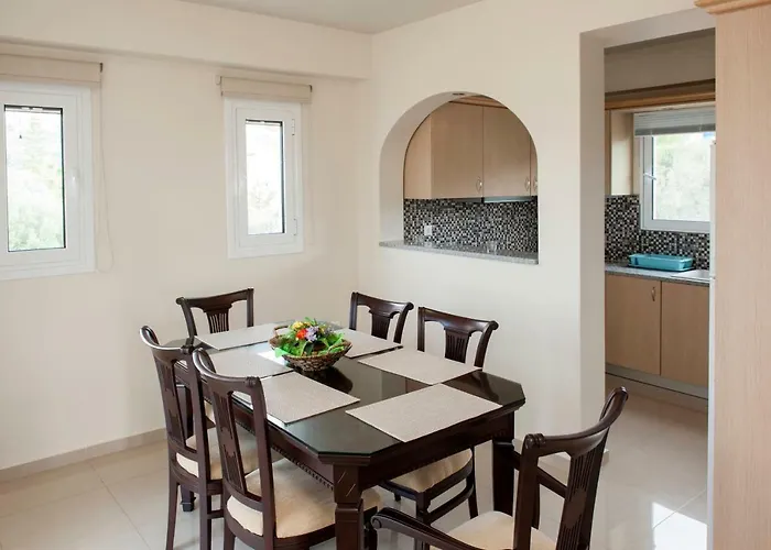 Hermes וילה פורטו הלי